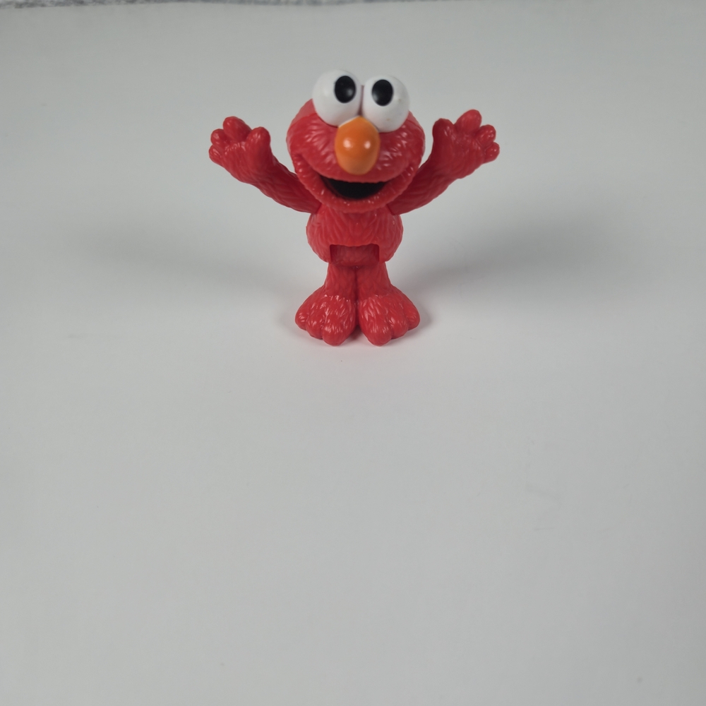 Sesame Street Neighborhood Friends Jointed Elmo 2" Figure Just Play